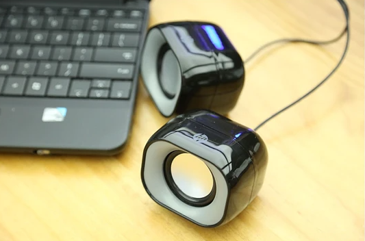 Parlantes  Multimedia Para PC USB HP DHS-211