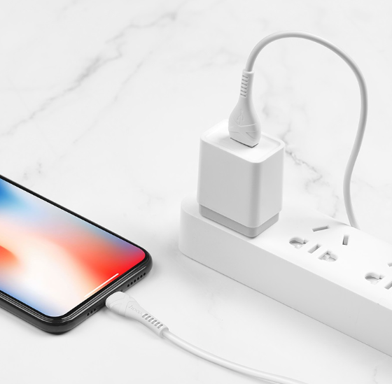 Cable  USB a LIGHTNING 3.0A 1M Hoco X37